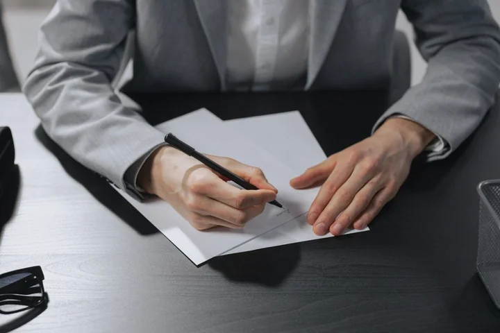 Testament — jakie formy są dopuszczalne i kiedy może być nieważny?