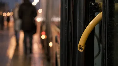 Nocna zmiana czasu wpłynie na kursy linii E i N1 w Jaworznie