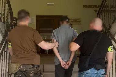 17-latek ciężko poparzony - trzech mężczyzn z zarzutami usiłowania zabójstwa - Wiadomości Policja Śląska