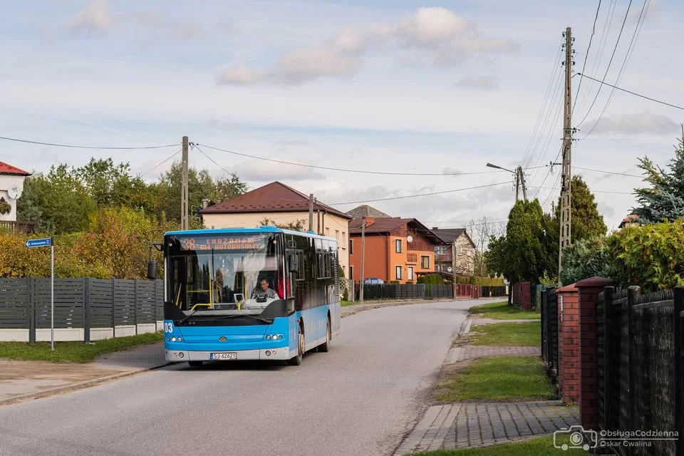 Grafika promocyjna wydarzenia Ostatni zjazd do zajezdni: Pożegnanie firmy Elbud w trasie