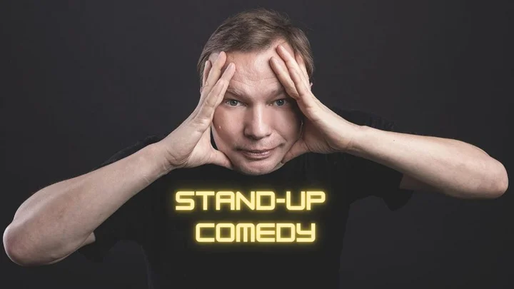 Obrazek przedstawia grafikę promocyjną wydarzenia Tomasz Jachimek — stand-up w Jazz Club Muzeum w Jaworznie