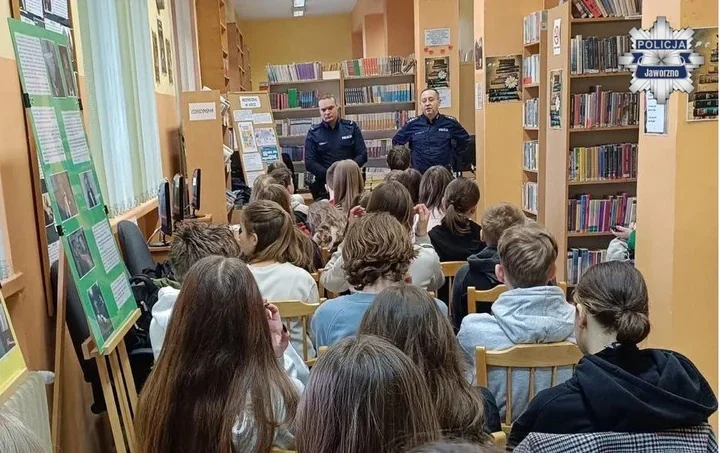 W bibliotece w Jaworznie padło ostrzeżenie o hejcie i oszustwach