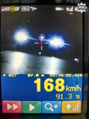 Jechał 168 km/h w mieście - jaworznicka drogówka zatrzymała brawurę